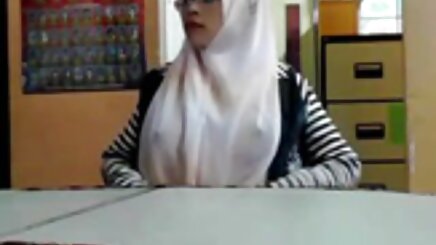 Büyük memeli oyuncaklar ve handjob ile türk şahin k porno Gf